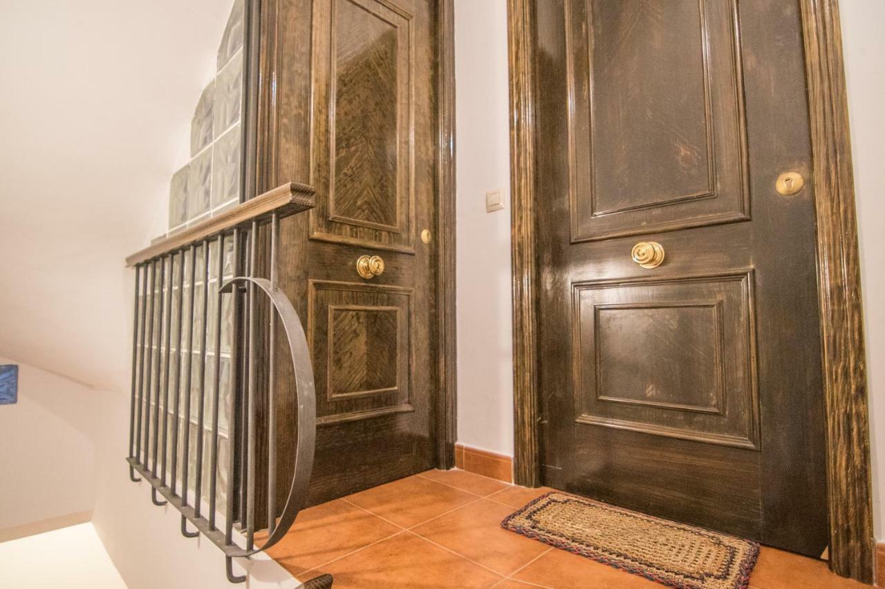 Tuguest Plaza Nueva Apartment Granada Kültér fotó
